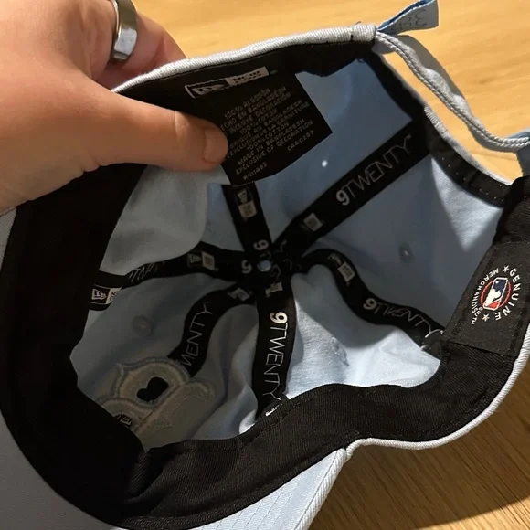 Light Blue Boston Red Sox Baseball Cap - Picture 3 of 3